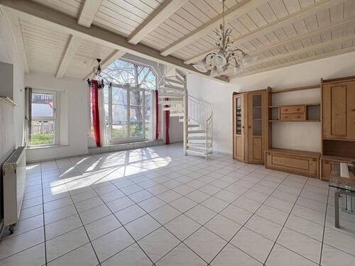 Wohn- und Esszimmer - 7 Zimmer Mehrfamilienhaus, Wohnhaus zum Kaufen in Haigerloch