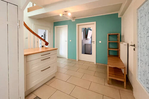 Flur im Erdgeschoss - Einfamilienhaus mit 159,80 m&sup2; in Erfurt / Bindersleben zum Kaufen