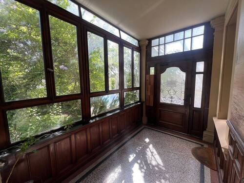 Eingangsbereich mit Foyer - 