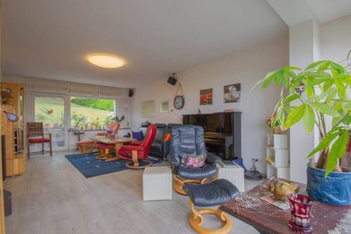 Wohnzimmer - EG - 7 Zimmer Mehrfamilienhaus, Wohnhaus zum Kaufen in Arnsberg