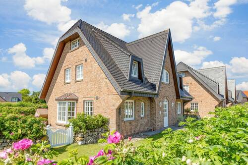 Bild 1 - Großzügige Erdgeschoss Wohnung mit Südterrasse im Herzen von Wenningstedt