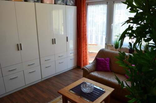 Balkon Zimmer, Süd,jetzt leer - 