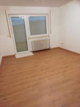 Balkon Zi m neuem Boden , leer - 