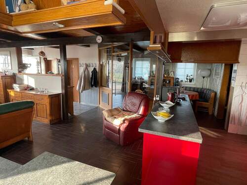 weiteren Blick Richtung Eingangsflur - 