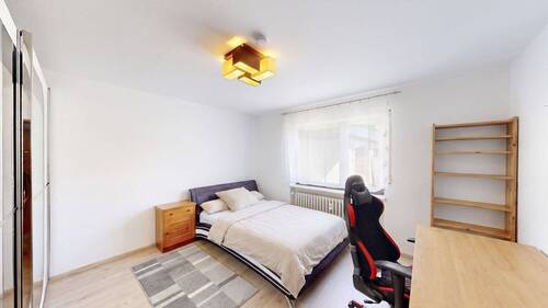 Schlafzimmer EG - 5 Zimmer Mehrfamilienhaus, Wohnhaus in Kirchheim