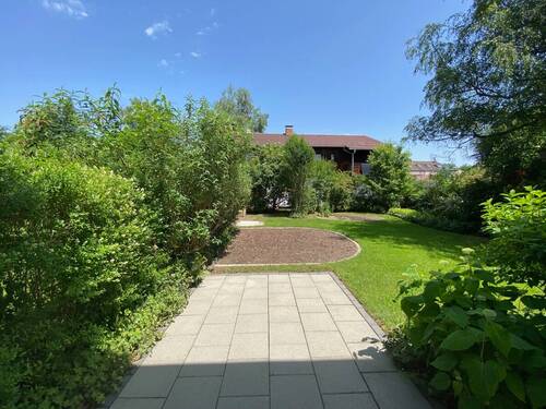 Nordterrasse und Garten - 