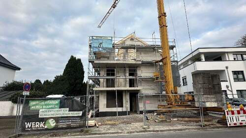 Baustelle am 1.10.25 - Richtfest im Rolandsweg: KFW 40 QNG Sonderabschreibung - jetzt KFW Förderkredit