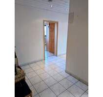 Helle 3 ZKB - Wohnung mit Balkon, Abstellraum & Stellplatz - Neuhofen