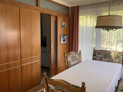 Essecke Durchgang zur Küche - Einfamilienhaus mit 180,00 m&sup2; in Hannover zum Kaufen