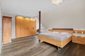 1. OG Zimmer ca. 26m² - 
