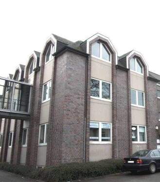 Außenansicht - **Alt-Rahlstedt, Erstbezug nach Komplettsanierung, offene 2-Zi-Wohnung, 2. OG, Balkon, TG Stellplatz**