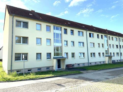 Außenansicht - 3 Zimmer Etagenwohnung zur Miete in Stauchitz