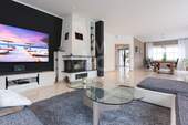 Wohn-/ Esszimmer - 