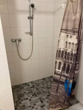 Bad mit Dusche (1) - 