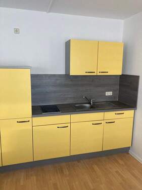offene Küche (1) - 2 Zimmer Etagenwohnung zur Miete in Gera