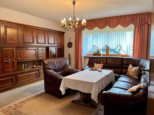 Wohnen EG - 6 Zimmer Einfamilienhaus zum Kaufen in Adelsdorf