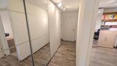 Flur zur Wohnungstür - 