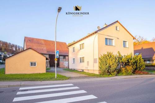 Aussenansicht Straßenseite - Haus in Mönsheim - 419.000,00&nbsp;EUR Kaufpreis, ca.&nbsp; 161,40&nbsp;m&sup2;&nbsp;Wohnfl&auml;che