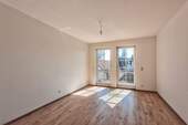 Schlafzimmer mit Zugang zu 2. Südbalkon - 