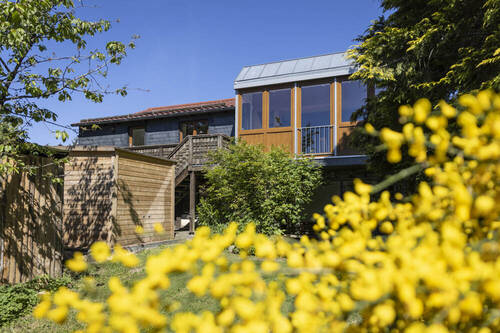 Rückansicht vom Garten - 9 Zimmer Einfamilienhaus in Irrhausen / Steinrausch
