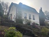 Hausfront - 7 Zimmer Mehrfamilienhaus, Wohnhaus zum Kaufen in Ennepetal