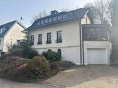 Hausfront - 7 Zimmer Mehrfamilienhaus, Wohnhaus in Ennepetal