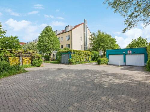 Tiefgarageneinfahrt - 