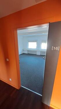Eingang Büro 16 - Möbliertes Büro mit 247 Zugang, Postservice und Konferenzraum in Mönchengladbach