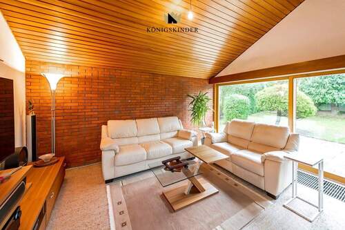 Blick ins Wohnzimmer - 