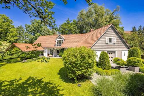 Schön eingewachsenes Grundstück - 