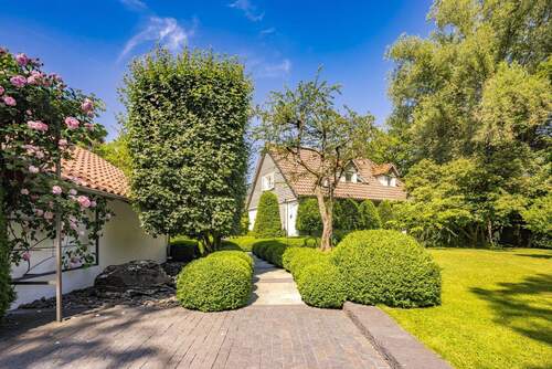 Märchenhafte Zuwegung - 6 Zimmer Einfamilienhaus zum Kaufen in Gmund am Tegernsee