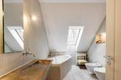 Badezimmer mit Wanne - 