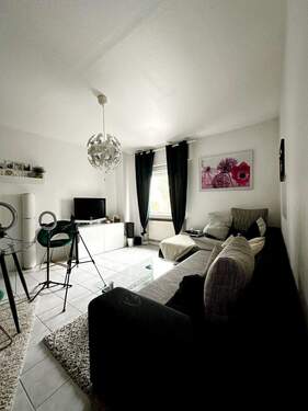 Wohn-Esszimmer - 2 Zimmer Etagenwohnung zur Miete in Mülheim-Kärlich