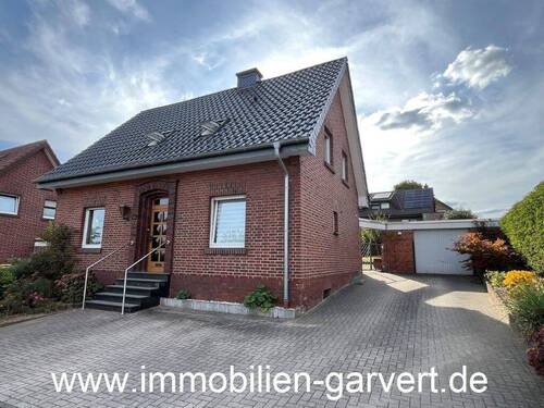 Ansicht - Einfamilienhaus mit Garten, Nebengebäude und Garage in Groß-Reken