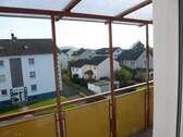überdachter Balkon - Neuwertige 3-Zimmer-Wohnung mit EBK & Balkon!