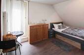Zimmer 3 - 