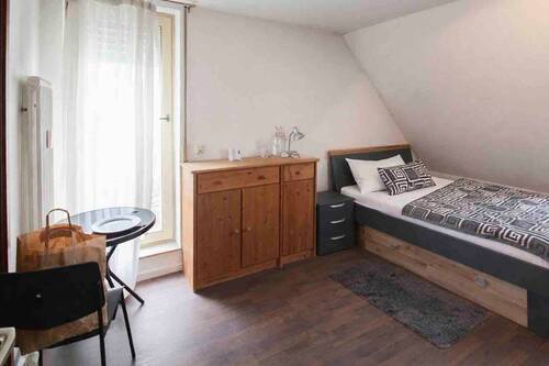 Zimmer 3 - 