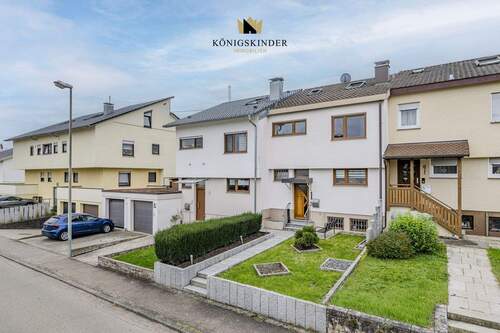 Charmant von außen, gemütlich von innen. - 5 Zimmer Reihenmittelhaus zum Kaufen in Metzingen