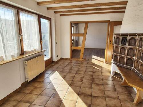 Essbereich mit Zugang zum Balkon - Etagenwohnung mit 95,00 m² in Laichingen zur Miete