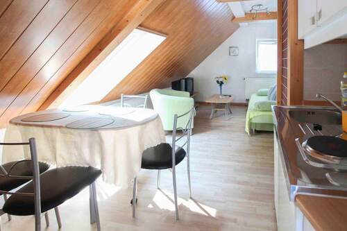 Ferienwohnung Wohnen und Küche - 