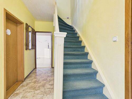 Treppe zum Obergeschoss - 