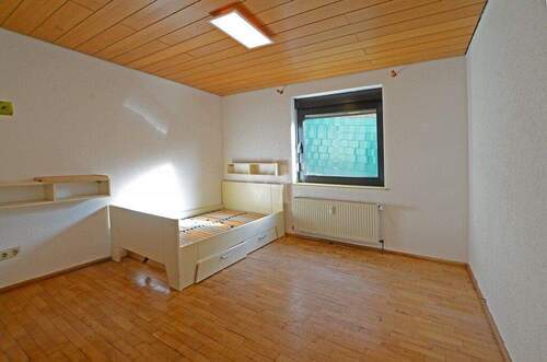 Souterrain-Schlafzimmer - 