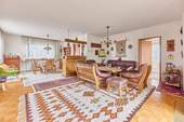 Wohn- und Esszimmer - 