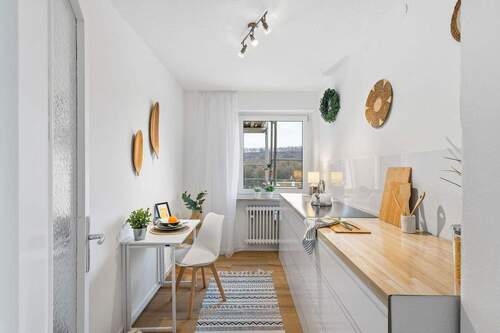 Bild 2 - 4 Zimmer Etagenwohnung zum Kaufen in Ingolstadt