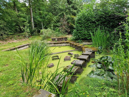 künstlicher Teich - 