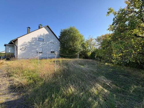 Grundstücksansicht - 6 Zimmer Mehrfamilienhaus, Wohnhaus in Amberg