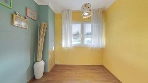 OG_Garderobe zum Schlafzimmer - 