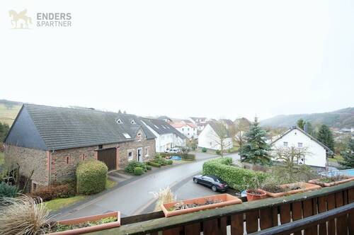 4 - Mehrfamilienhaus, Wohnhaus mit 250,00 m&sup2; in Flußbach zum Kaufen