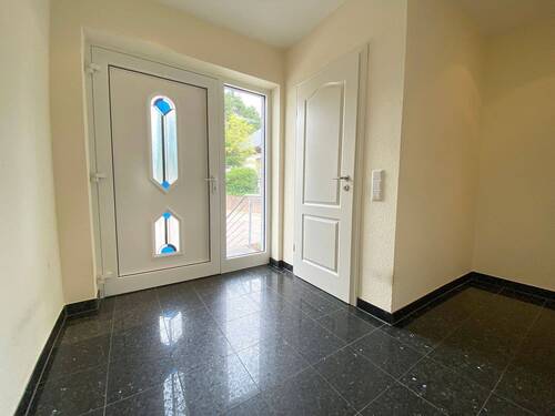 Eingangsbereich_G-WC_02.JPG - 6 Zimmer Mehrfamilienhaus, Wohnhaus zur Miete in Mayen