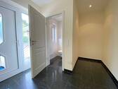 Eingangsbereich_G-WC_01.JPG - 6 Zimmer Mehrfamilienhaus, Wohnhaus in Mayen